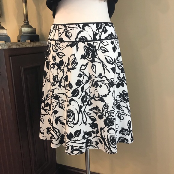 Ann Taylor Dresses & Skirts - Silk Ann Taylor floral black white skirt 10P
